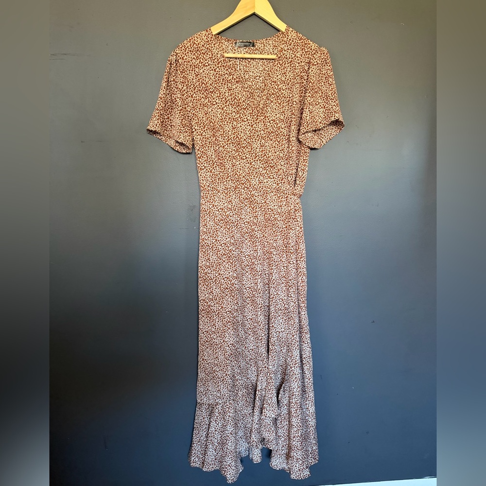 Pretty Garden Animal print wrap dress size large